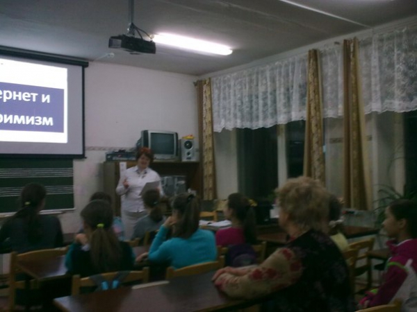 В муниципальной школе (преподаватель Елена Чехова, депутат Совета МР) провела мероприятие по профилактике террористической идеологии